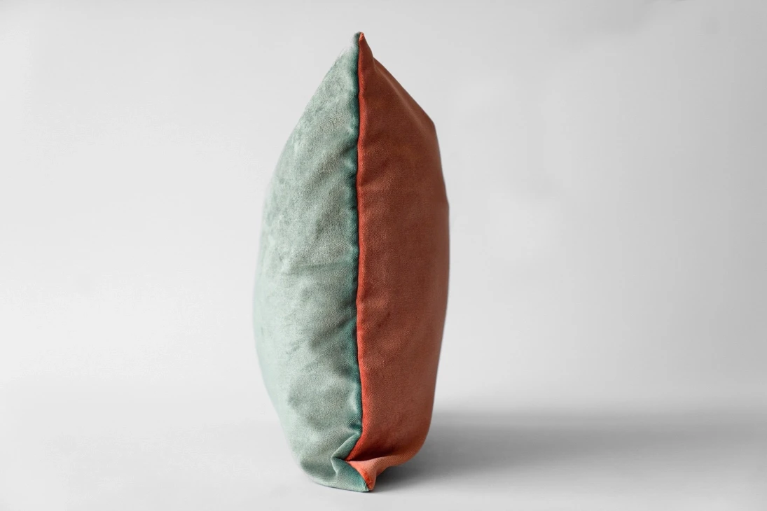 Mint yeşili- Somon Çift Taraflı Kadife Kırlent Kılıfı