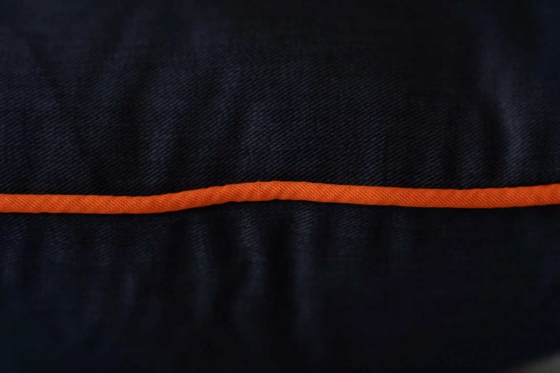 Turuncu Biyeli Gri Kanvas Kırlent Kılıfı